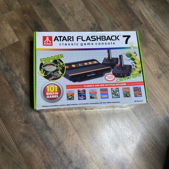 Atari Flashback 7 Classic Game Console - Black - Picture 1 of 2
